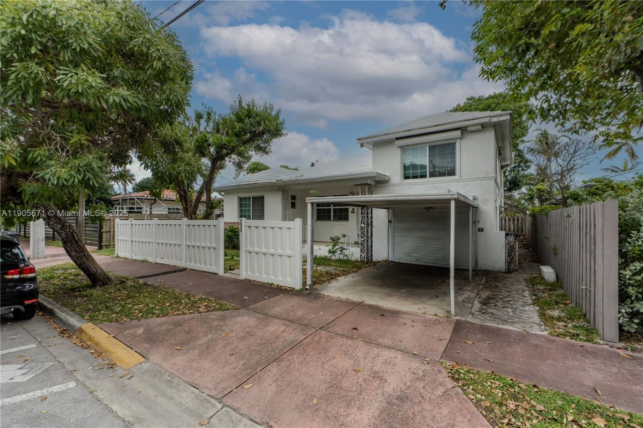 7830 Hawthorne Ave, Miami Beach, FL 33141 Photo