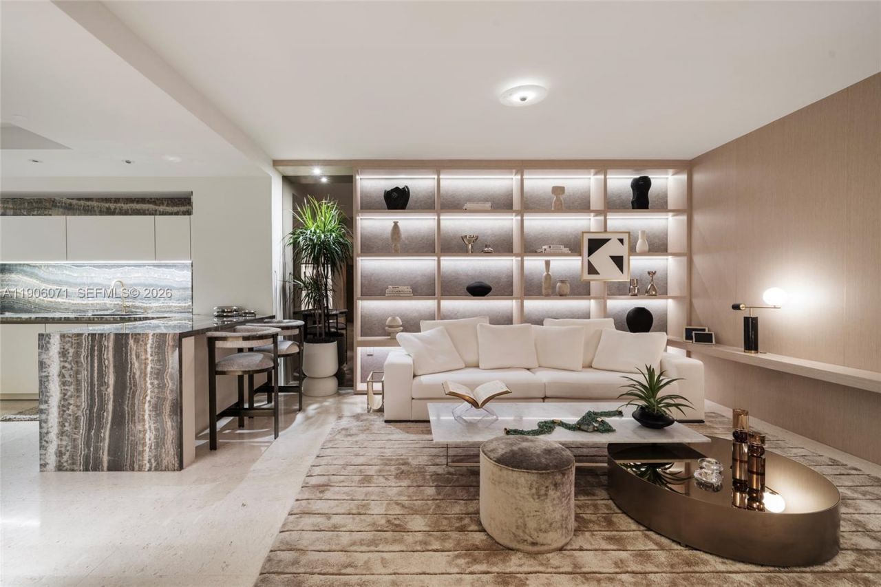 19955 NE 38th Ct, Unit 704, Aventura, FL 33180 Photo