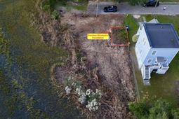 2311 Peonie Avenue photo 4