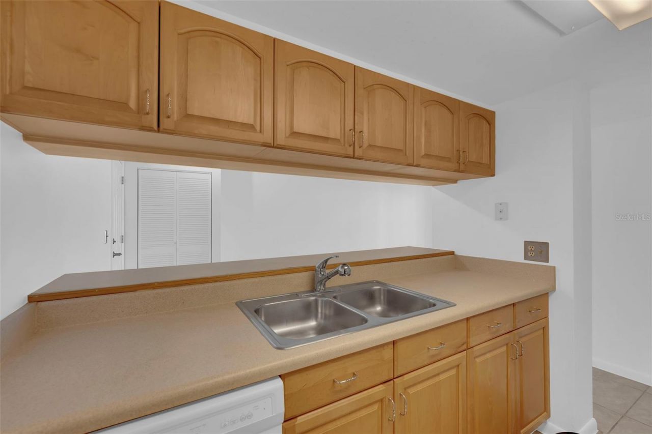 2875 Palm Beach Boulevard, Unit 205, Fort Myers, FL 33916 Photo