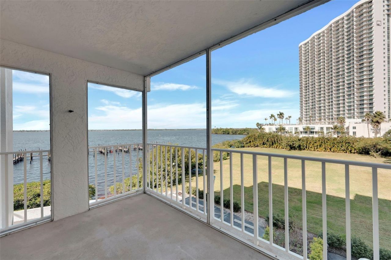 2875 Palm Beach Boulevard, Unit 205, Fort Myers, FL 33916 Photo