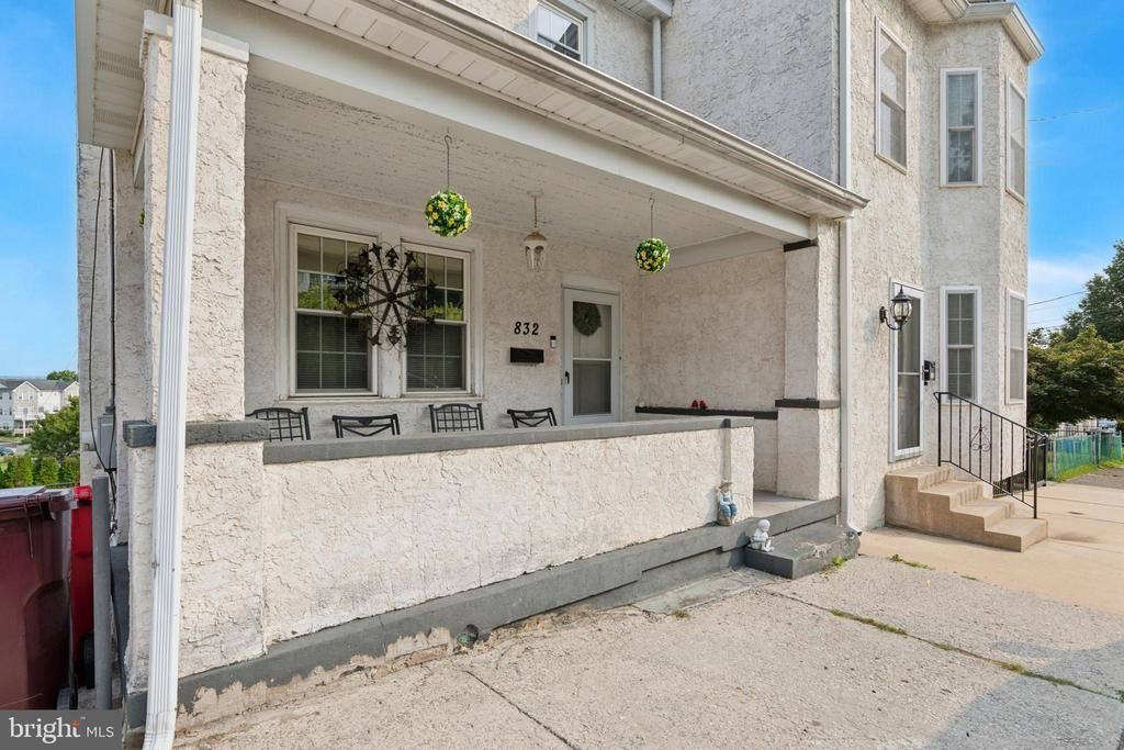 832 Bush St., Bridgeport, PA 19405 Main Photo