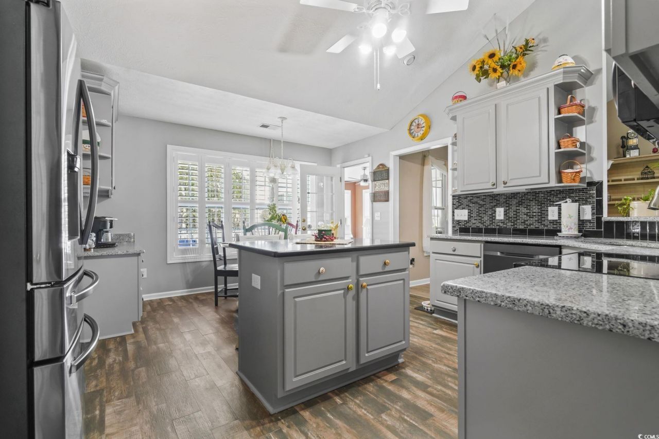 4105 Eva Bay Dr. Photo 5