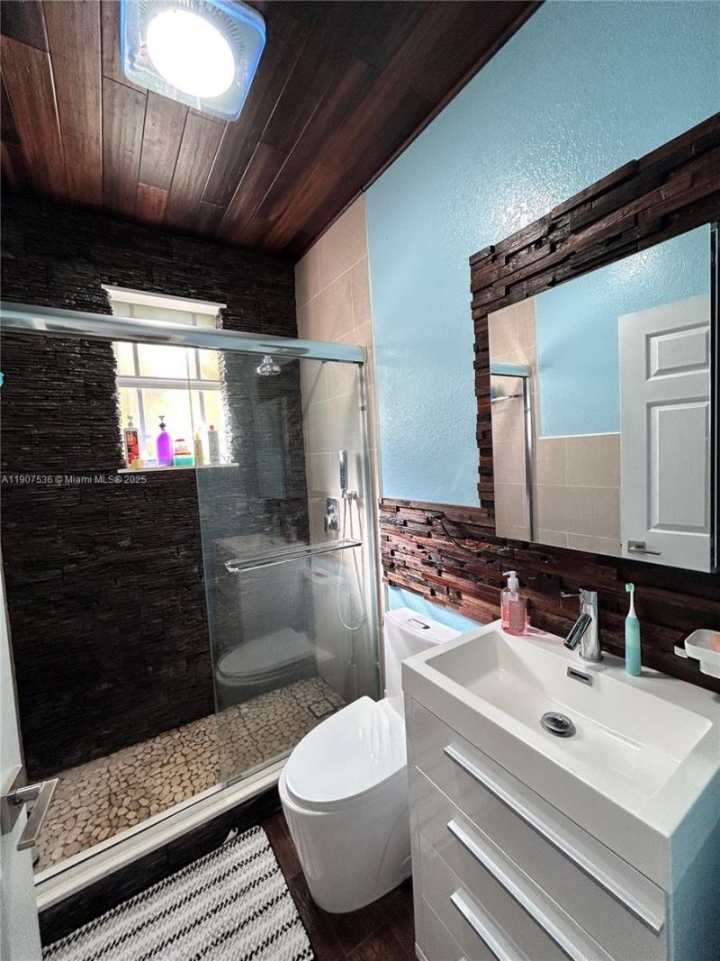 4607 NW 165th St, Miami Gardens, FL 33054 Photo