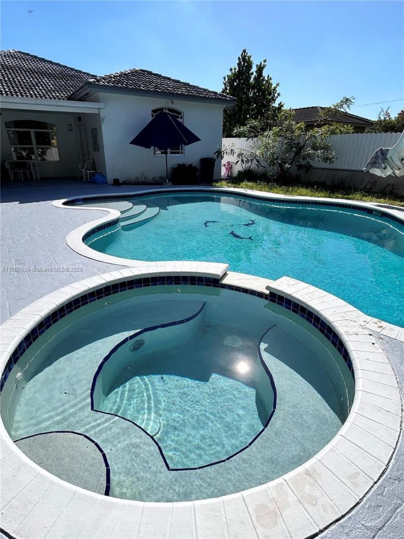 4607 NW 165th St, Miami Gardens, FL 33054 Photo