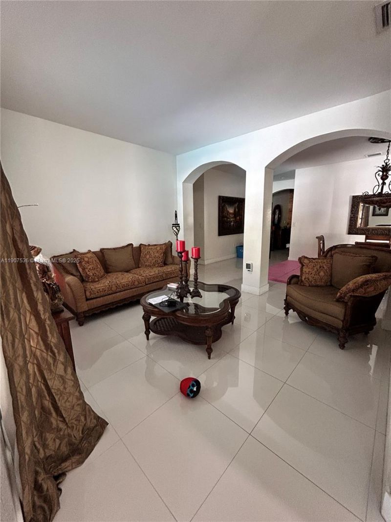 4607 NW 165th St, Miami Gardens, FL 33054 Photo