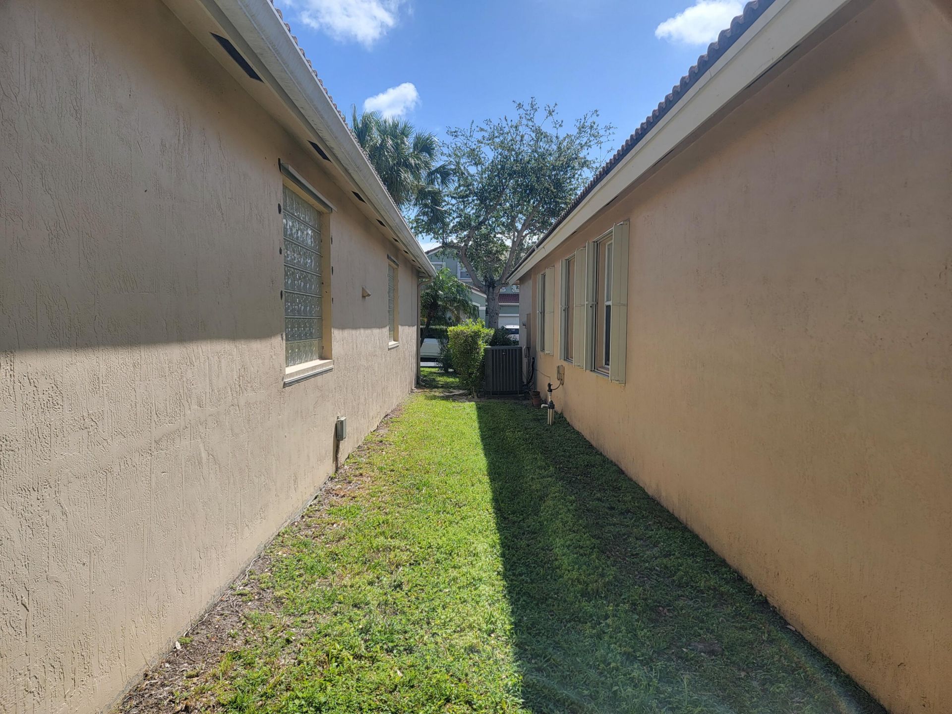 6585 Lurais Drive, Lake Worth, FL 33463 Photo