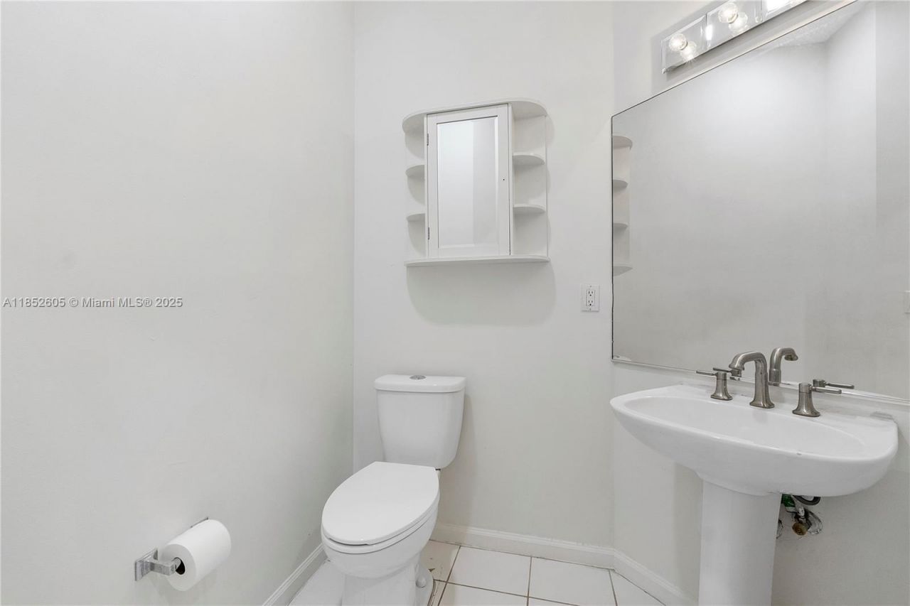 2449 NW 64th St, Boca Raton, FL 33496 Photo