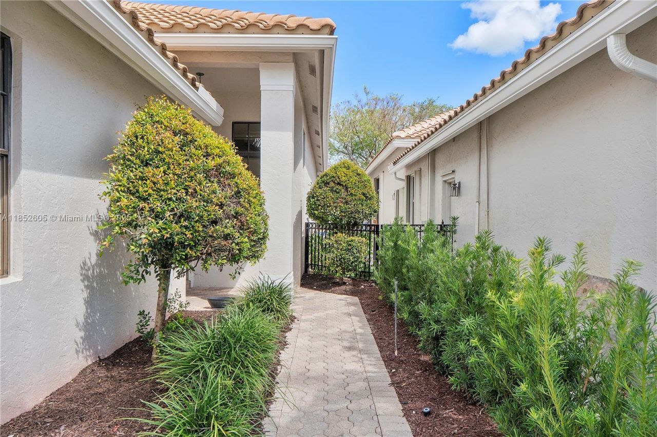 2449 NW 64th St, Boca Raton, FL 33496 Photo