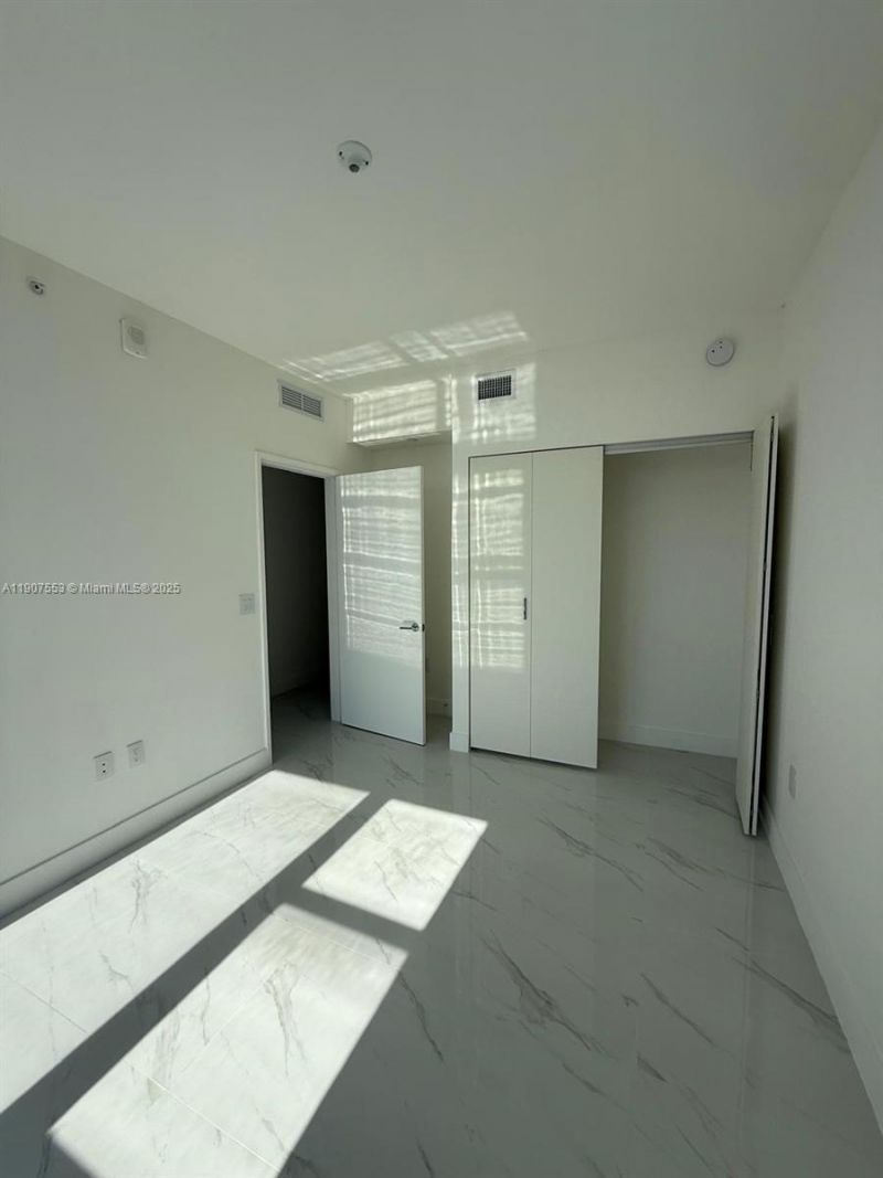 700 NE 24 St, Unit 3701, Miami, FL 33137 Photo