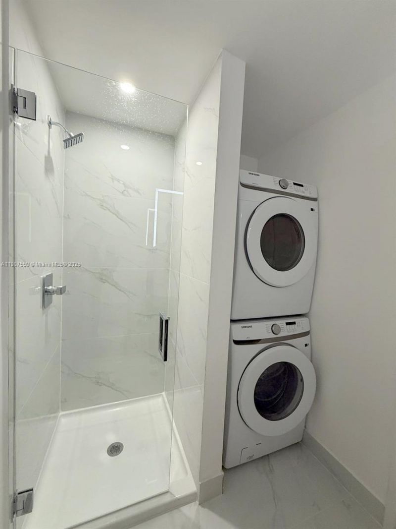 700 NE 24 St, Unit 3701, Miami, FL 33137 Photo