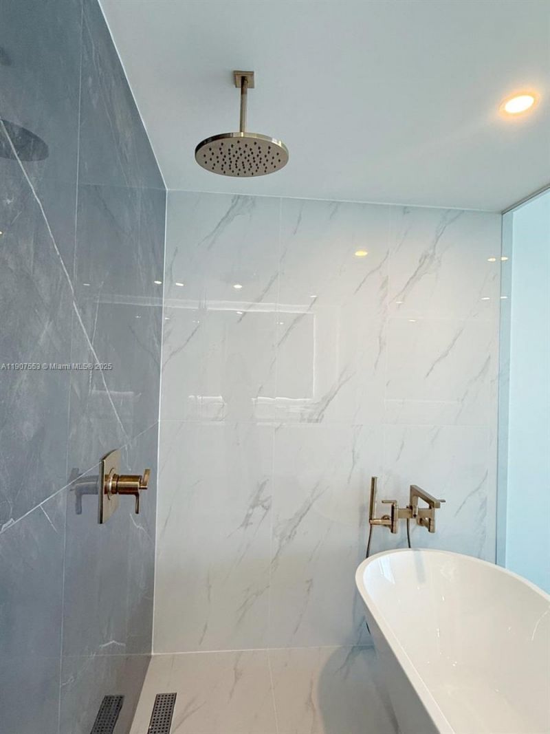 700 NE 24 St, Unit 3701, Miami, FL 33137 Photo