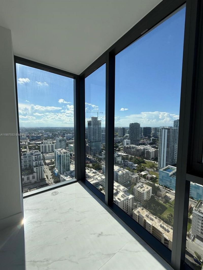 700 NE 24 St, Unit 3701, Miami, FL 33137 Photo