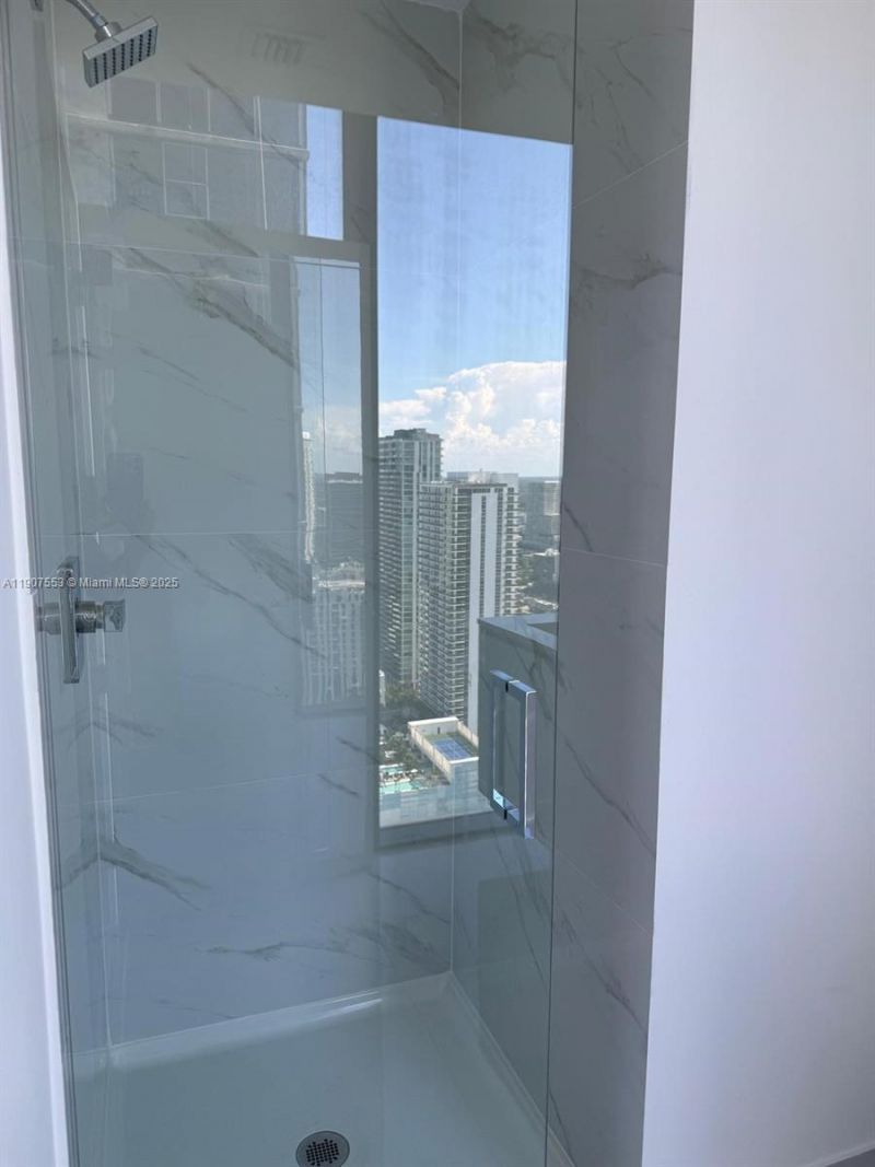 700 NE 24 St, Unit 3701, Miami, FL 33137 Photo