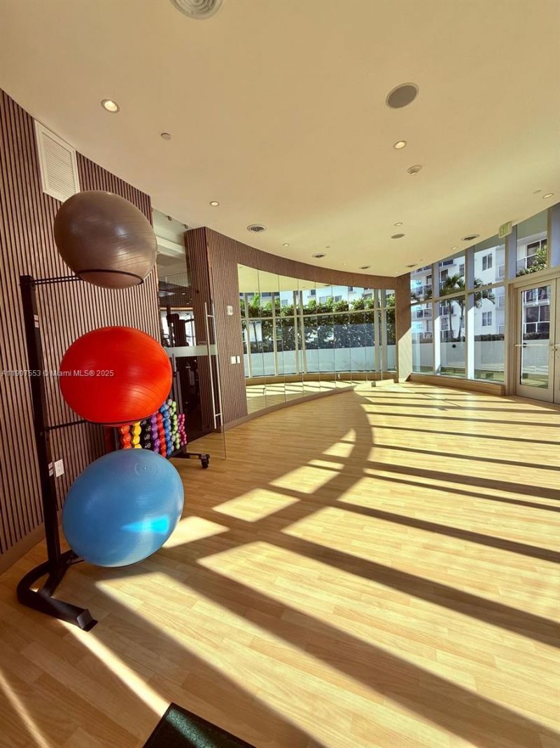 700 NE 24 St, Unit 3701, Miami, FL 33137 Photo