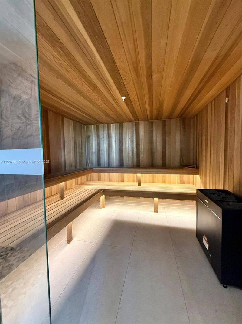 700 NE 24 St, Unit 3701, Miami, FL 33137 Photo