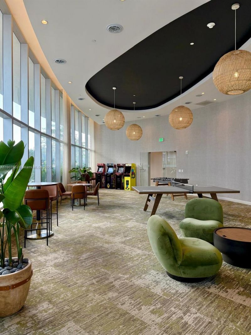 700 NE 24 St, Unit 3701, Miami, FL 33137 Photo