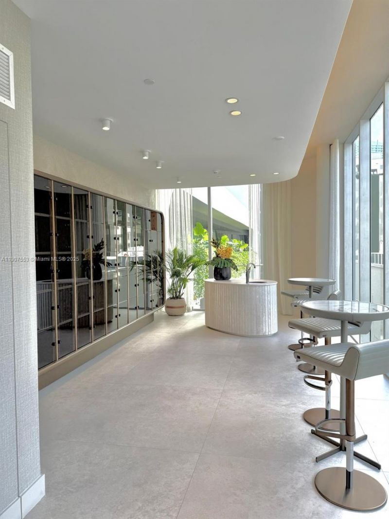 700 NE 24 St, Unit 3701, Miami, FL 33137 Photo