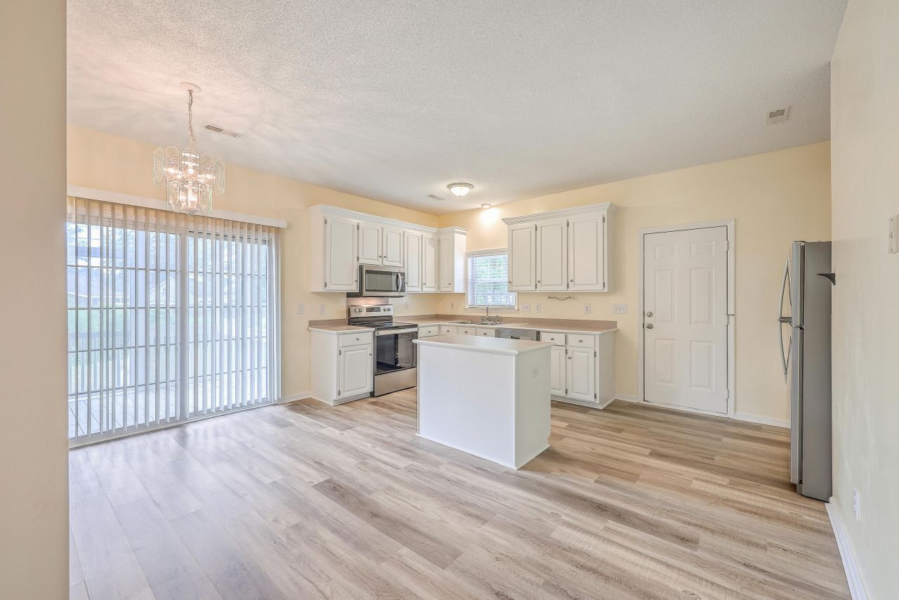 195 Fox Squirrel Run Photo 7