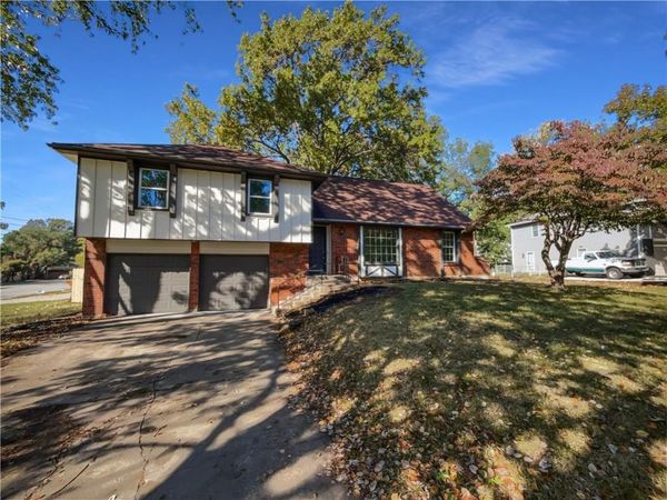 9432 Carter Drive, Overland Park, KS 66212