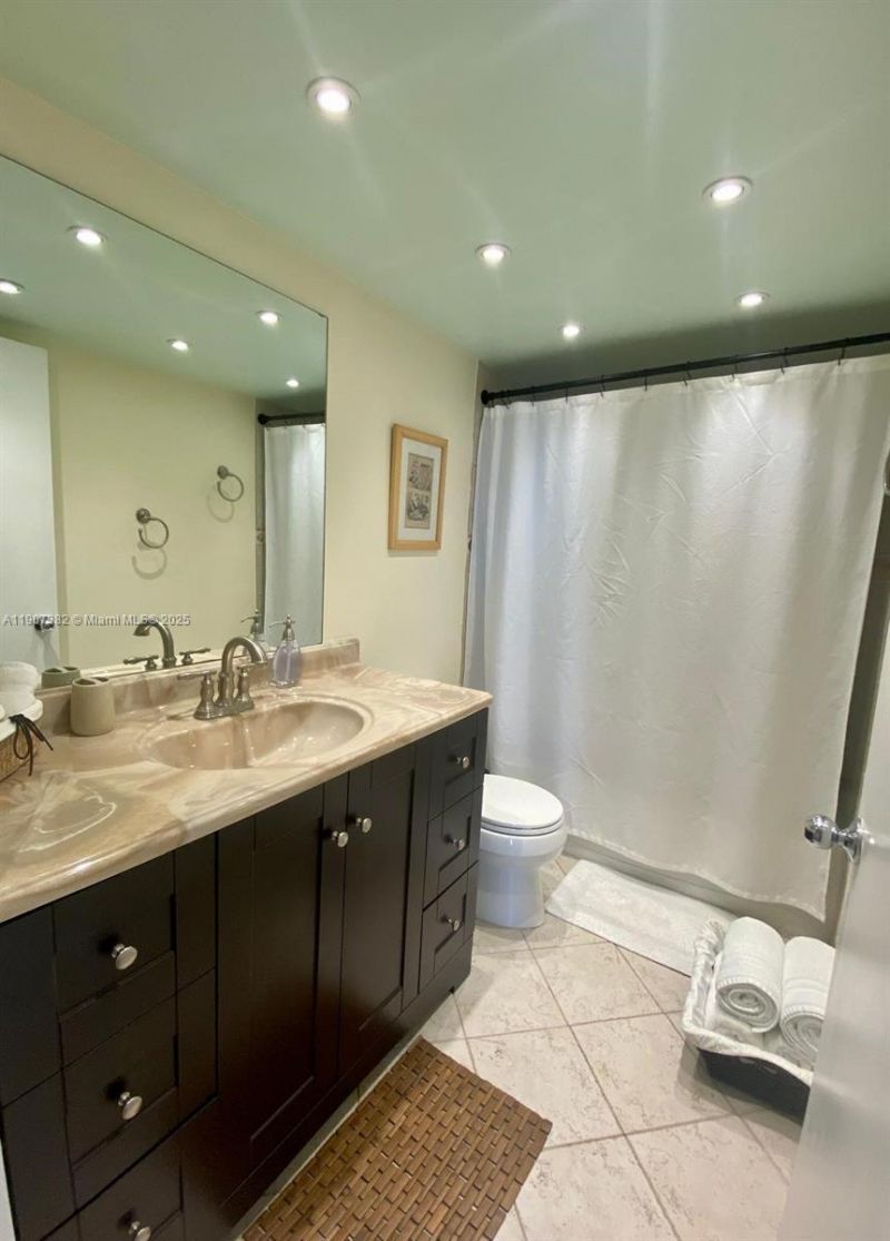 19655 E Country Club Dr, Unit 6401, Aventura, FL 33180 Photo