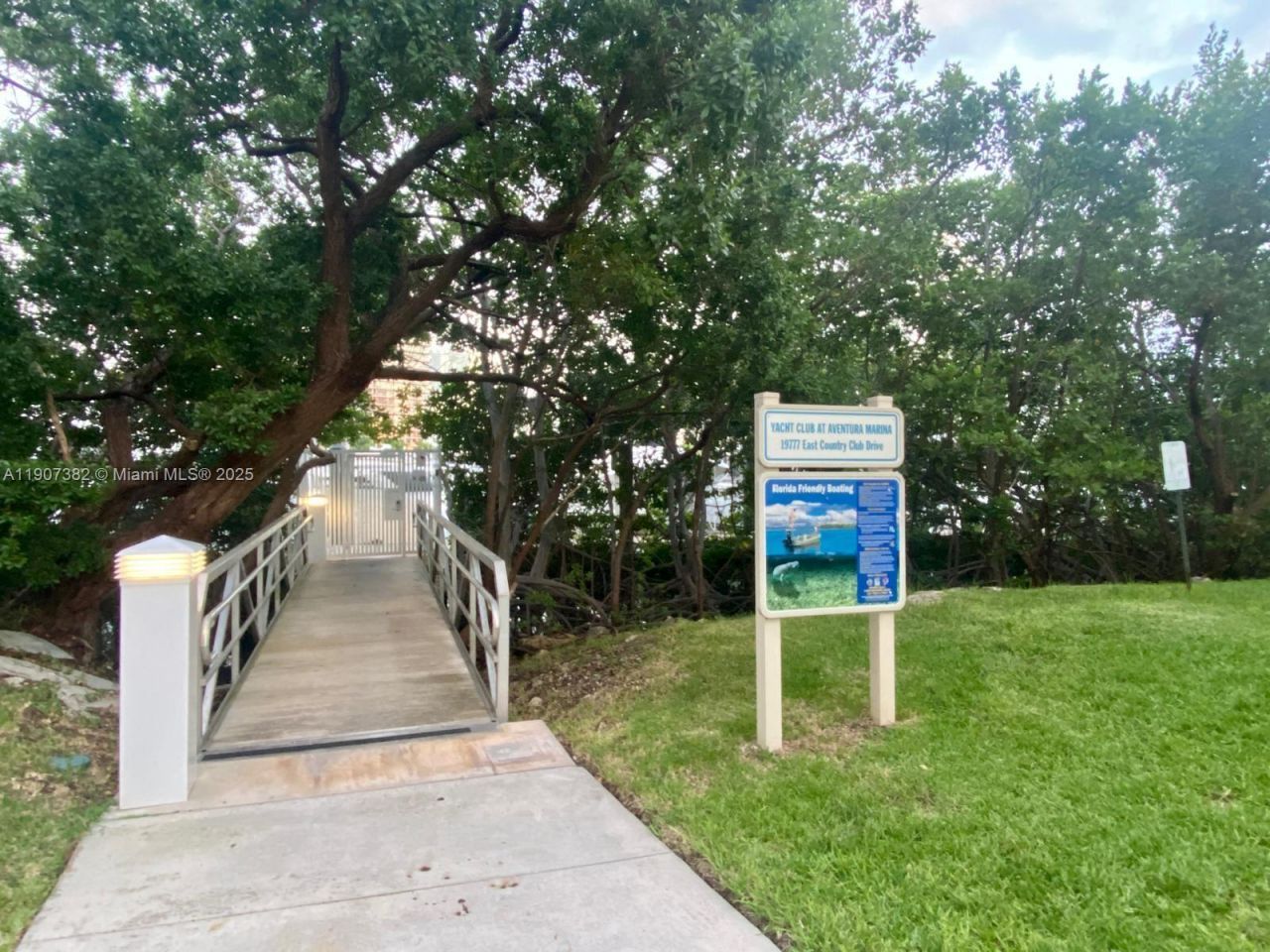 19655 E Country Club Dr, Unit 6401, Aventura, FL 33180 Photo