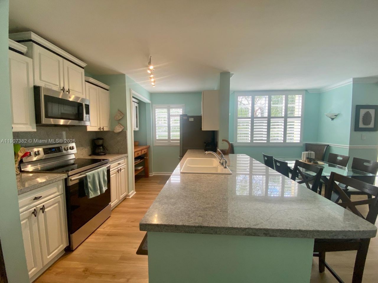 19655 E Country Club Dr, Unit 6401, Aventura, FL 33180 Photo