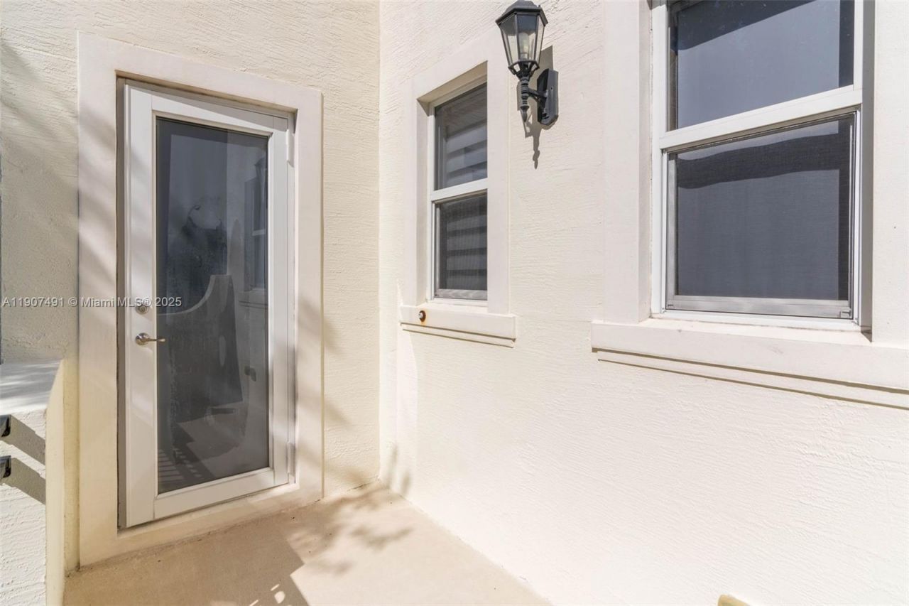 12448 NW 17th Mnr, Pembroke Pines, FL 33028 Photo