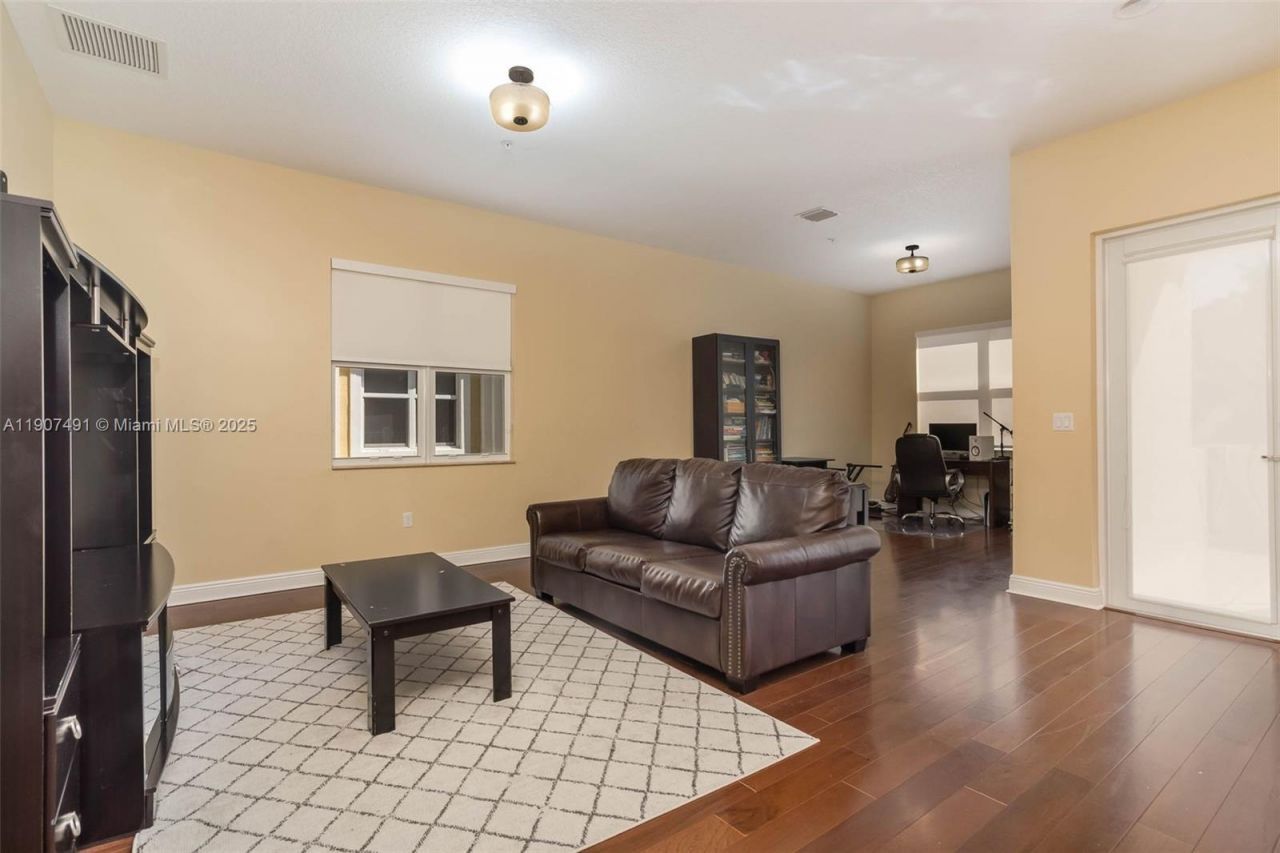 12448 NW 17th Mnr, Pembroke Pines, FL 33028 Photo