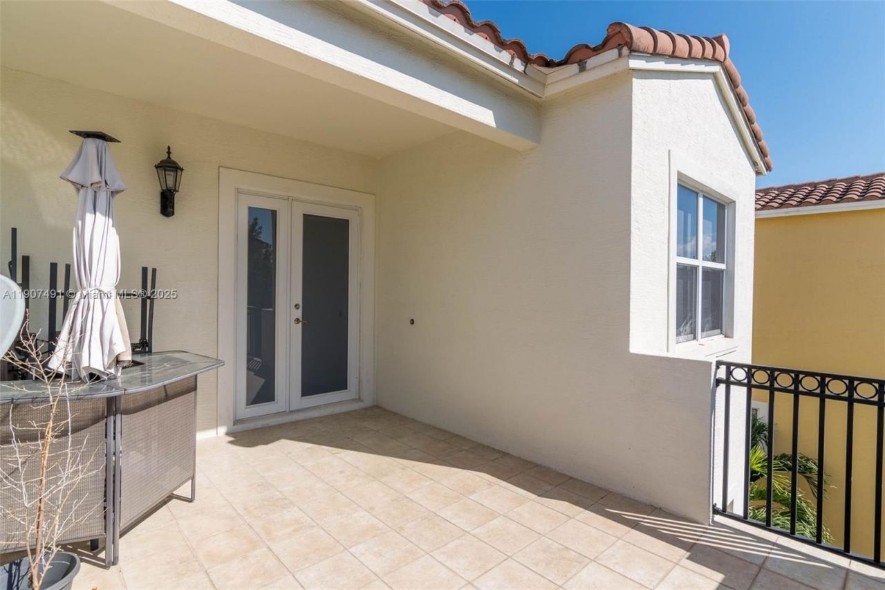 12448 NW 17th Mnr, Pembroke Pines, FL 33028 Photo