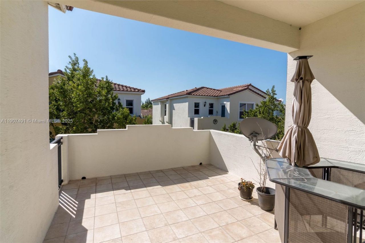 12448 NW 17th Mnr, Pembroke Pines, FL 33028 Photo