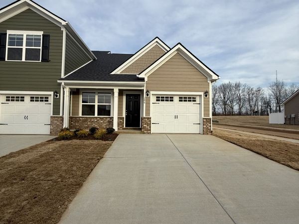 286 Selesia Lane, Pleasant View, TN 37146