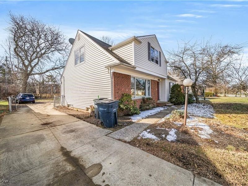 21516 Halworth Road, Beachwood, OH 44122 Photo 36