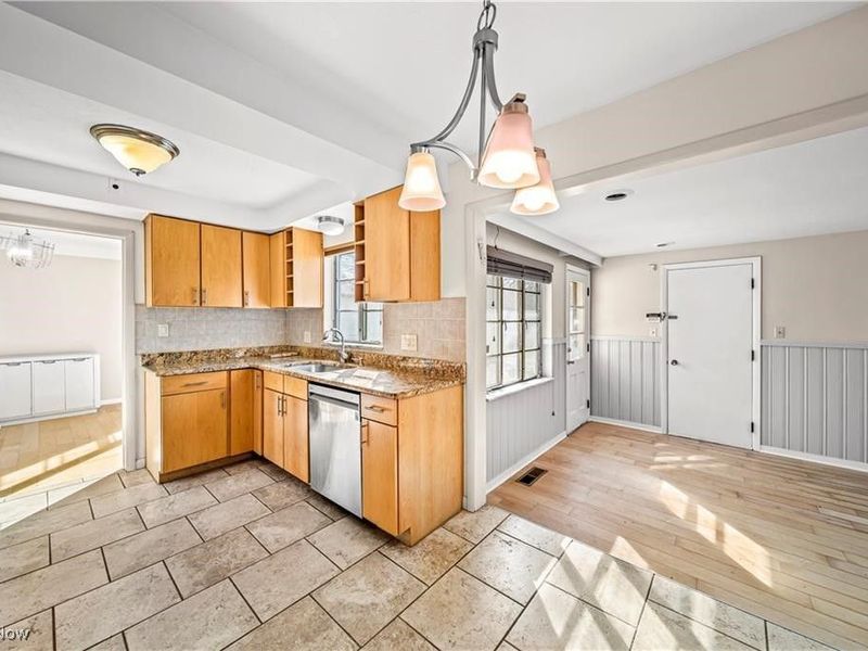 21516 Halworth Road, Beachwood, OH 44122 Photo 4