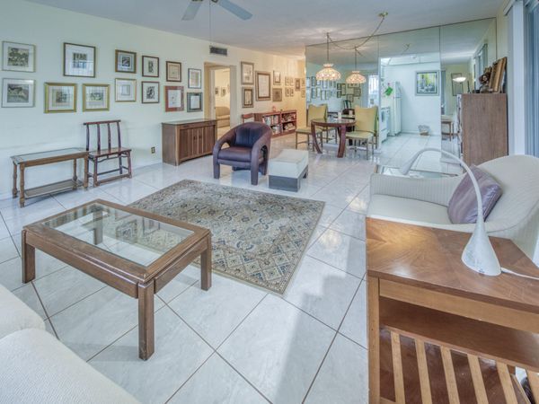 1 S Lakeside Drive, Unit A4, Lake Worth Beach, FL 33460