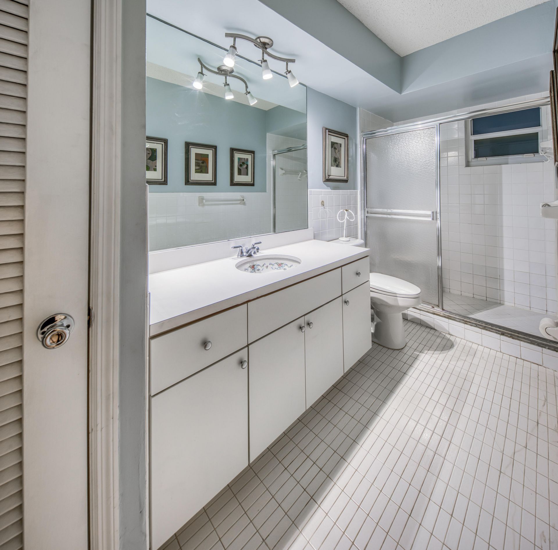 1 S Lakeside Drive, Unit A4, Lake Worth Beach, FL 33460 Photo