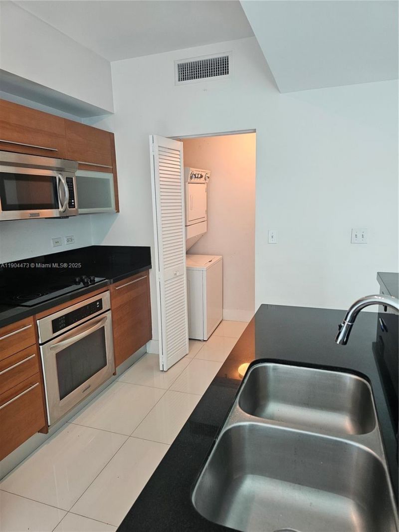 244 Biscayne Blvd, Unit 908, Miami, FL 33132 Photo