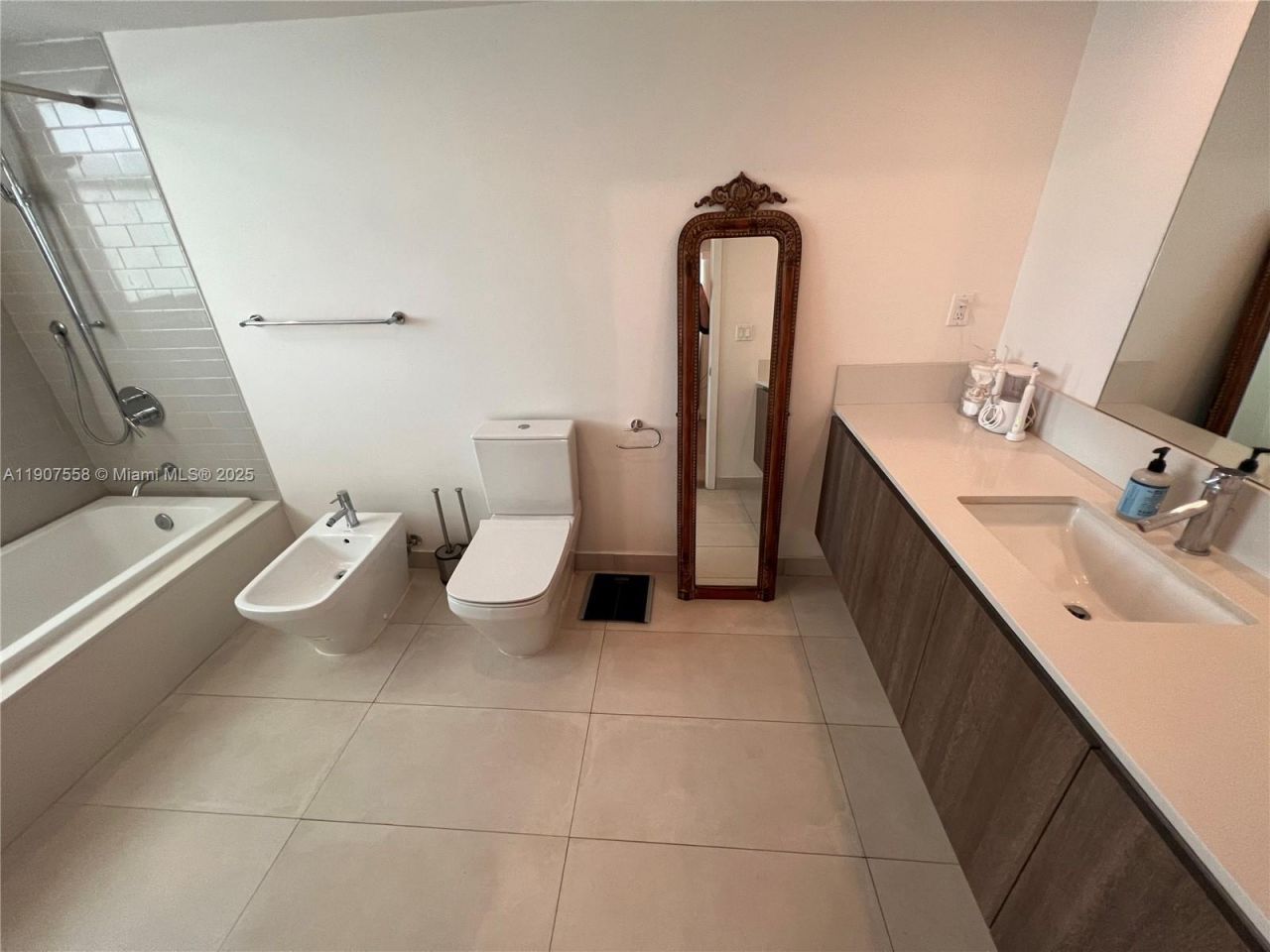 1025 92 St, Unit 803, Bay Harbor Islands, FL 33154 Photo