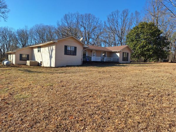 538 Mount Nebo Rd, Iron City, TN 38463