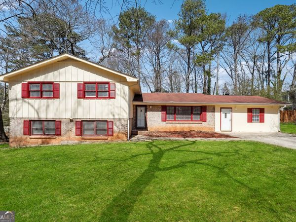 131 Heron Drive, Riverdale, GA 30274
