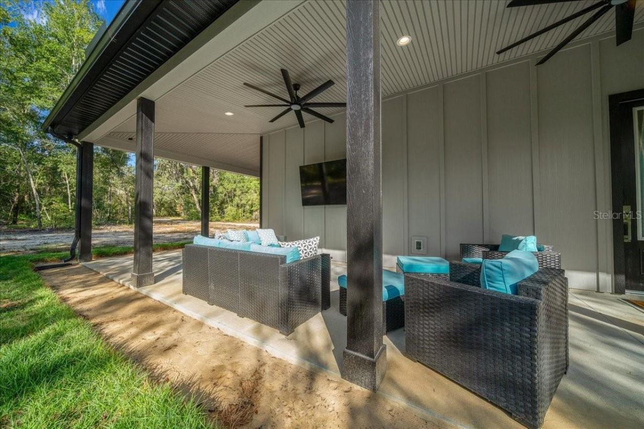 252 Malauka Road, Ocklawaha, FL 32179 Photo