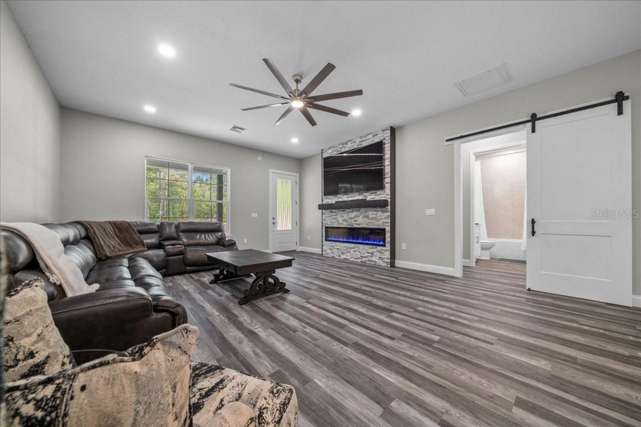 252 Malauka Road, Ocklawaha, FL 32179 Photo