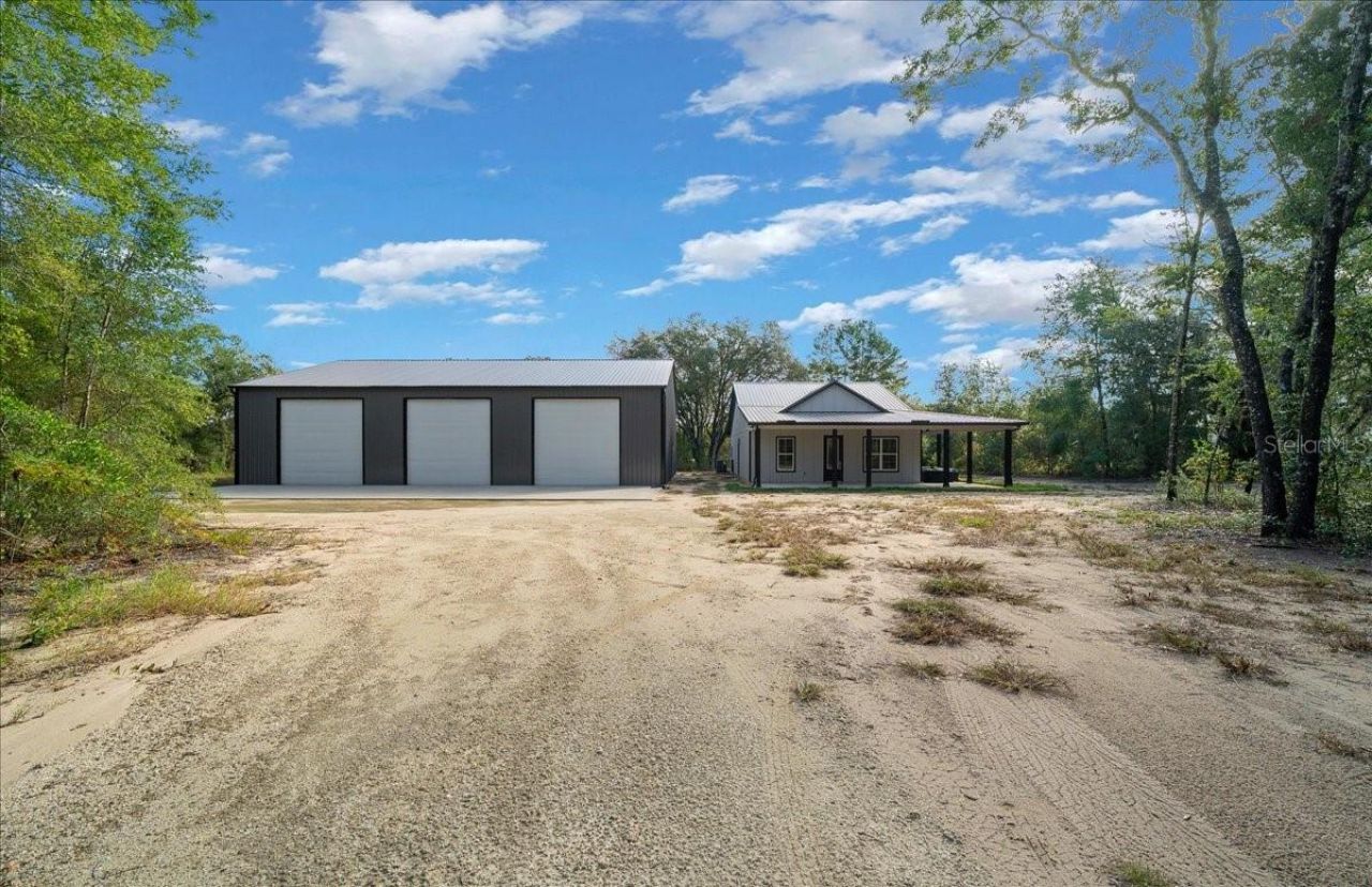 252 Malauka Road, Ocklawaha, FL 32179 Photo