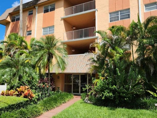 8101 SW 73rd Ave, Unit 30, Miami, FL 33143