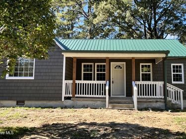 108 Denby Street SW, Wilson, NC 27893