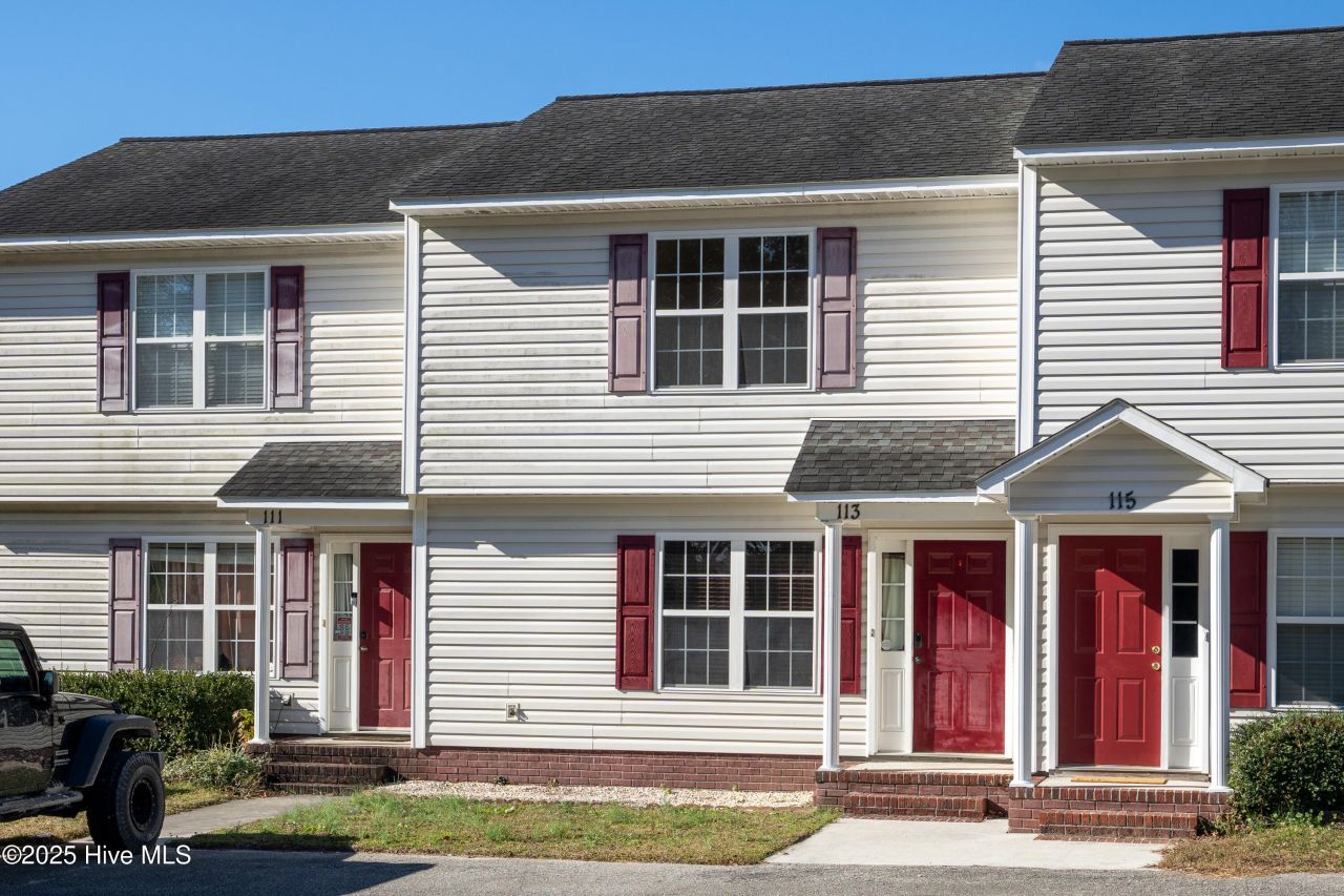113 Tillett Lane, Sneads Ferry, NC 28460 Main Photo