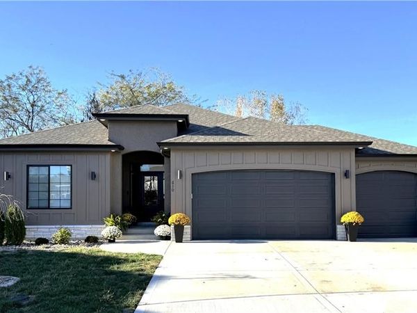 610 Caitlin Ct Court, Excelsior Springs, MO 64024