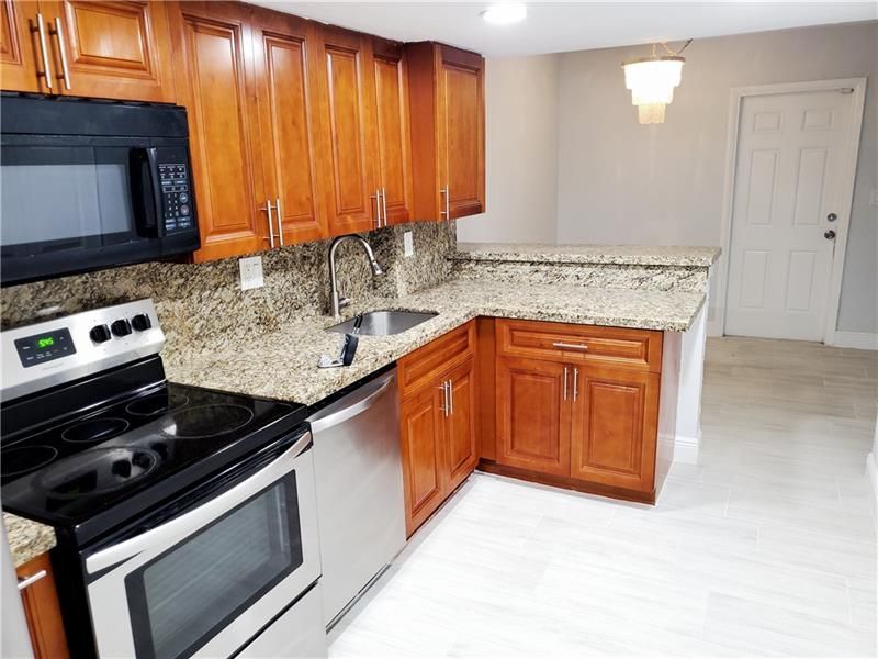 2743 NW 47th Ter, Unit 604, Lauderdale Lakes, FL 33313 Photo