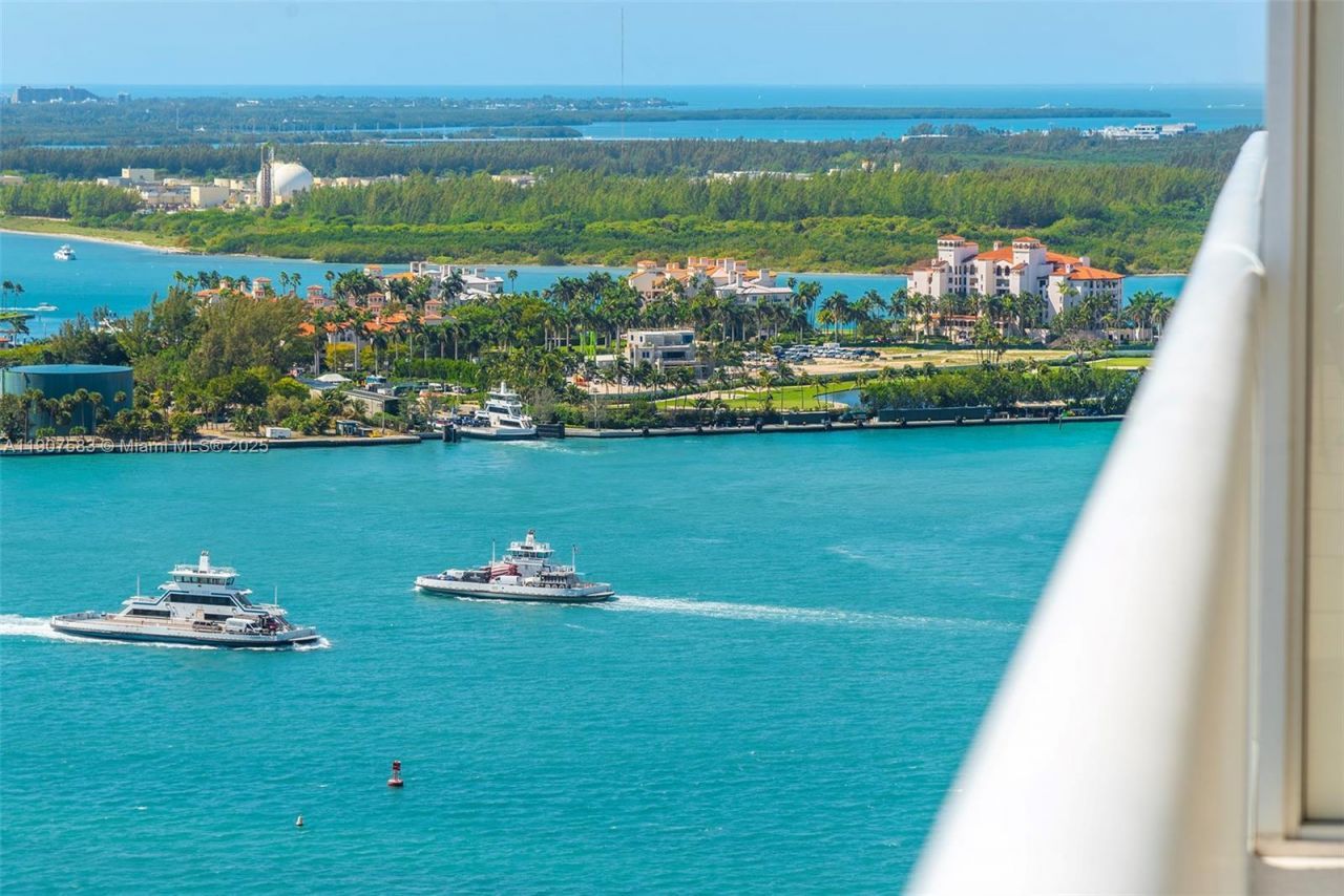 450 Alton Rd, Unit 3010, Miami Beach, FL 33139 Photo