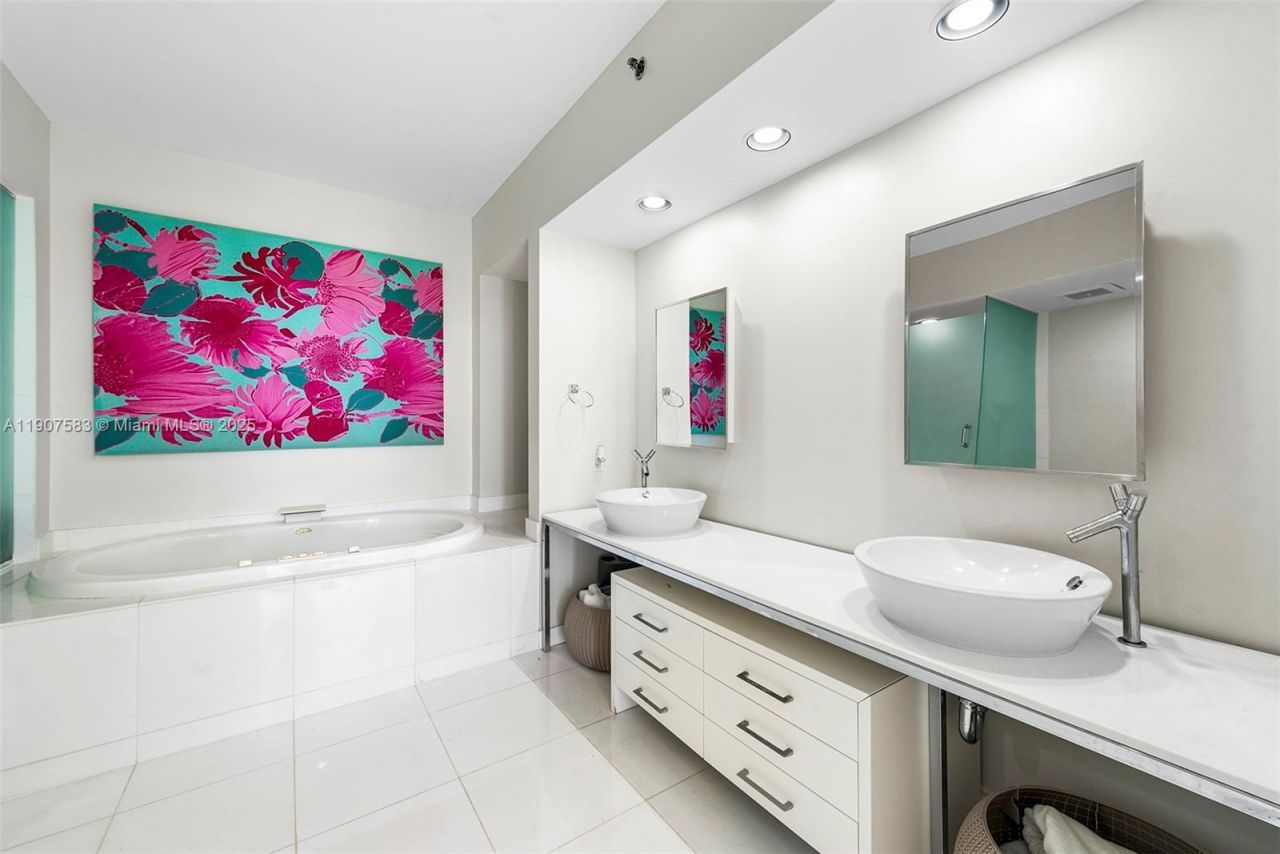 450 Alton Rd, Unit 3010, Miami Beach, FL 33139 Photo